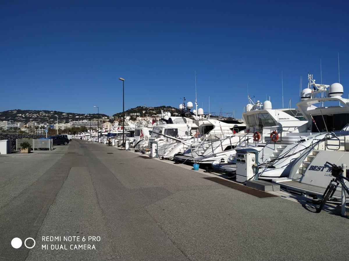 Ferretti 36 ' Bateau A Quai Vieux-Port Cannes Festival La Croisette Exterior foto