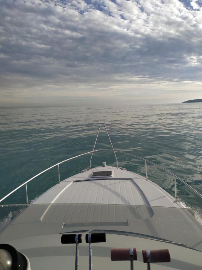 Ferretti 36 ' Bateau A Quai Vieux-Port Cannes Festival La Croisette Exterior foto