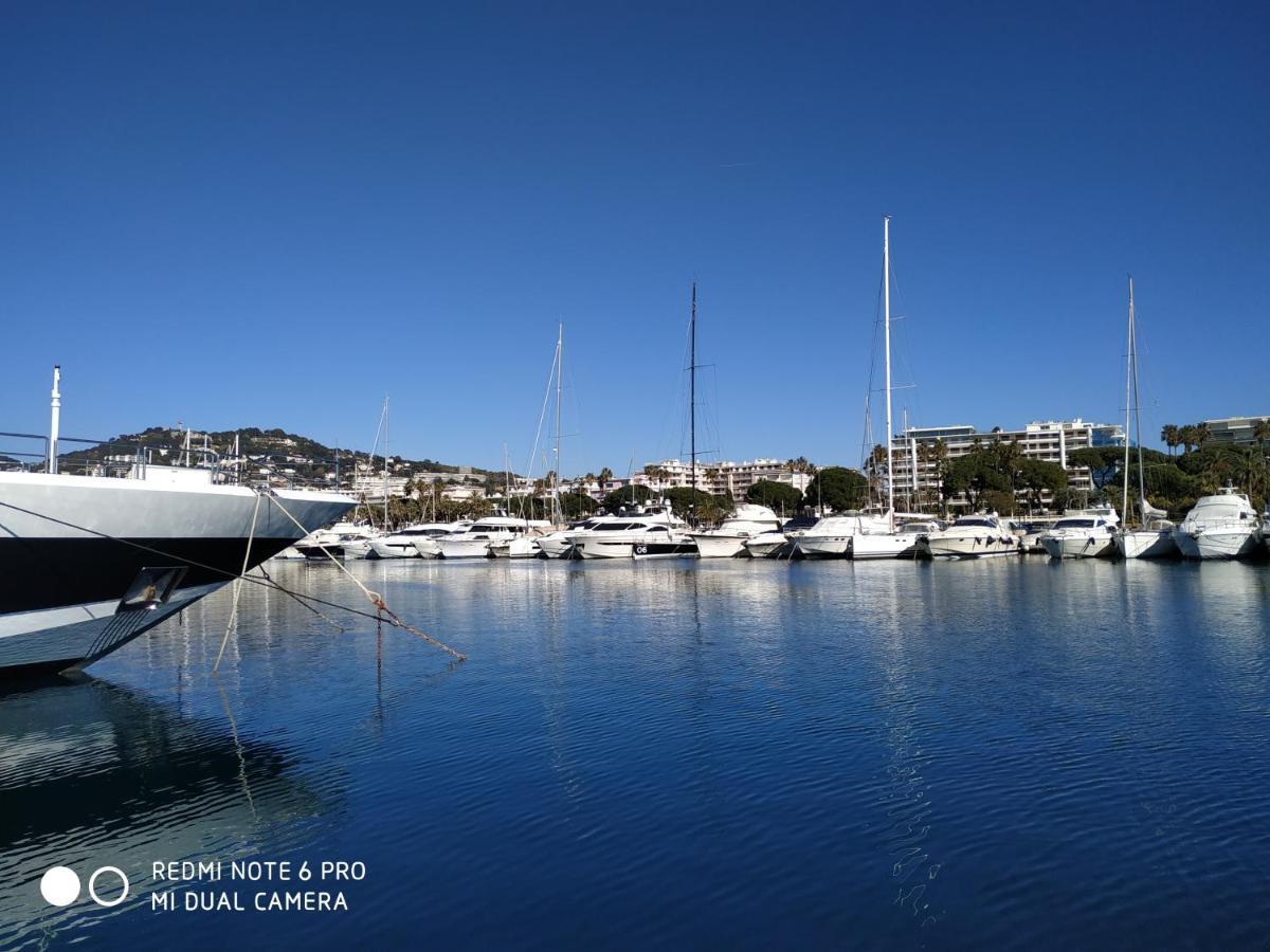 Ferretti 36 ' Bateau A Quai Vieux-Port Cannes Festival La Croisette Exterior foto